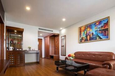 Gold Coast Hotel Resort & Spa
