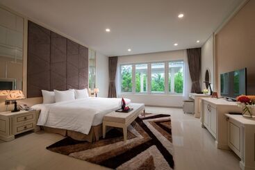 Gold Coast Hotel Resort & Spa