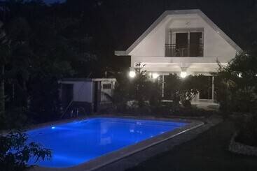 هتل Garden Bungalows Resort