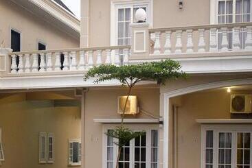 فندق Green Forest
