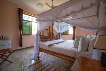 هتل Sunny Palms Beach Bungalows