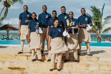 هتل Sunny Palms Beach Bungalows