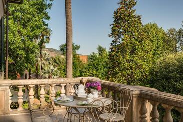 تختخواب و صبحانه Borgo Studiati Residenza D Epoca