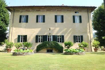تختخواب و صبحانه Borgo Studiati Residenza D Epoca