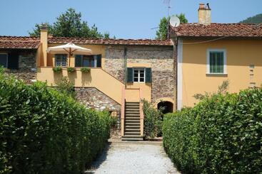 تختخواب و صبحانه Borgo Studiati Residenza D Epoca