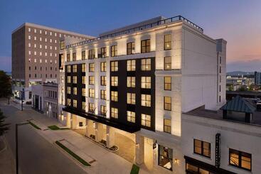 هتل 106 Jefferson Huntsville, Curio Collection By Hilton