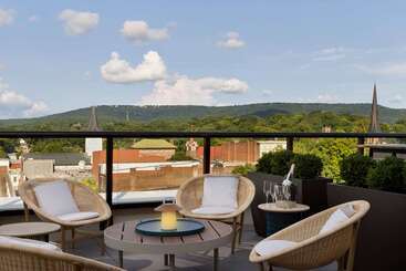 هتل 106 Jefferson Huntsville, Curio Collection By Hilton