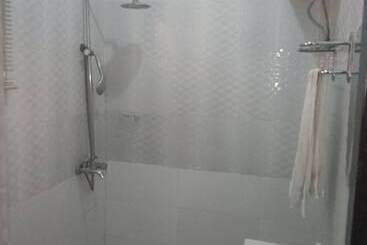 هتل Bjorne Classic Suites