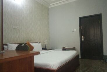 هتل Bjorne Classic Suites