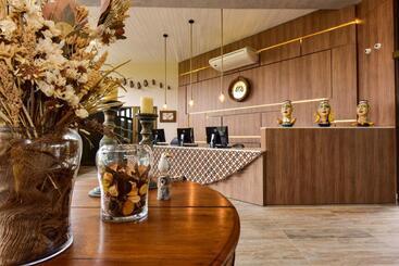 هتل Porto Das Dunas Boutique Praia