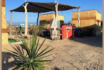 پانسیون Room In Guest Room   Camp   Santos Cabana Fabricio