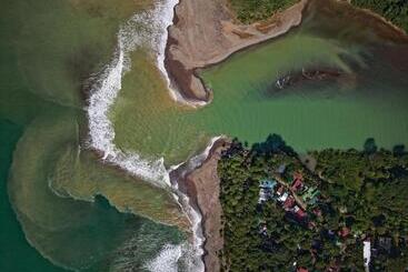 هاستل Hona Beach
