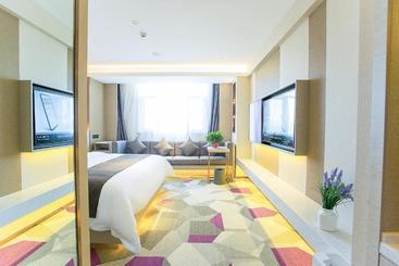 Lavande Hotel Lingwu Government Branch