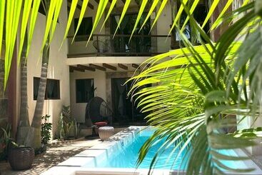 هتل Suites Villas El Jardin