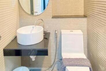 The Hub Hotel Surin