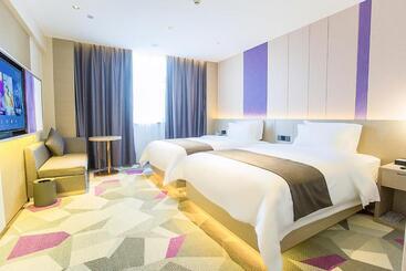 Lavande Hotel Lingwu Government Branch