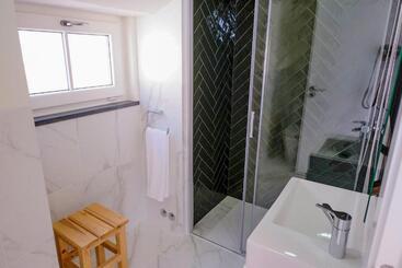 Mid Atlantic Boutique Hostel