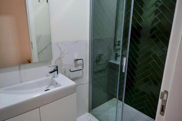 Mid Atlantic Boutique Hostel