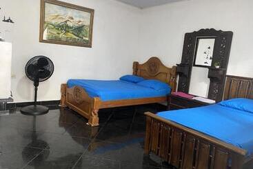 پانسیون Casa El Prado Hostal