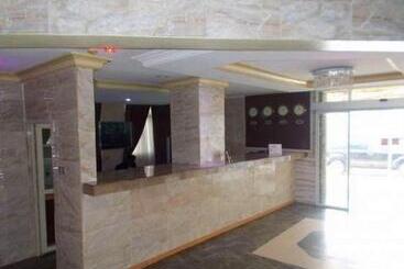 پانسیون Room In Lodge   Dublina Hotels And Suites