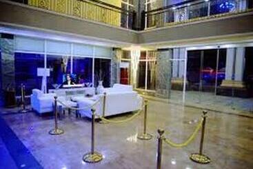 پانسیون Room In Lodge   Hampton Towers Spa