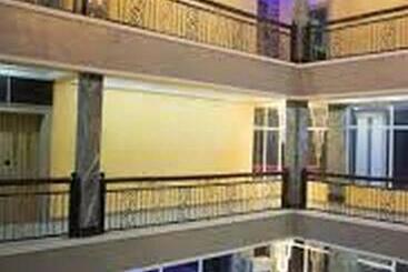 پانسیون Room In Lodge   Hampton Towers Spa