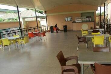 پانسیون Room In Lodge   Harlescourt Hotels And Suites Asaba