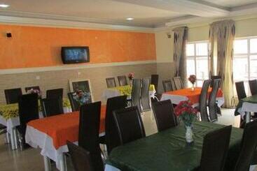 پانسیون Room In Lodge   Harlescourt Hotels And Suites Asaba