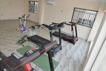 پانسیون Room In Lodge   Royal Signature Suites And Apartments