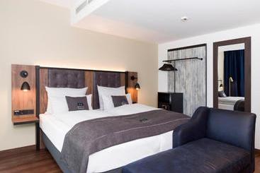 The Niu Saddle   Apartments