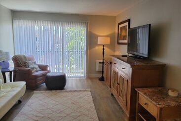Stayspro   Hollywood Homes Minutes To Everything Spacious And Free Parking