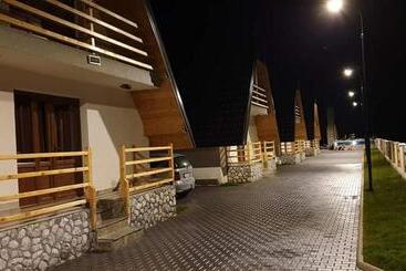 هتل Bujtinat E Lugines Valbone