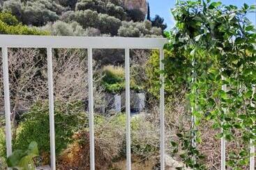 هتل Des Calanques