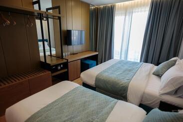 Ames Hotel & Spa