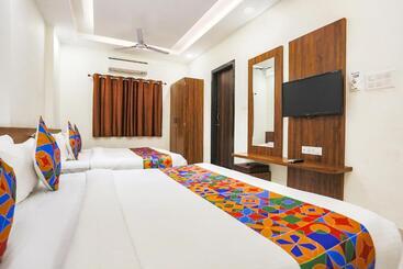Fabhotel Balaji Paradise