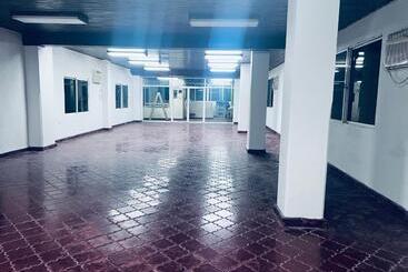هتل Los Guacamayos La Ceiba