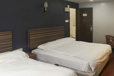 בית מלון כפרי Oyo 90248 Kapitan Inn