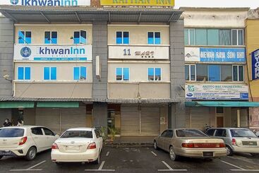 בית מלון כפרי Oyo 90248 Kapitan Inn