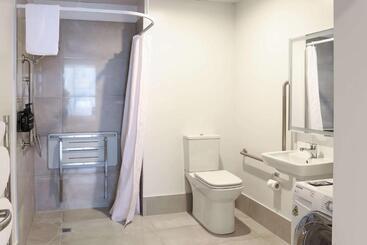 هتل Ramada By Wyndham Wellington Taranaki Street