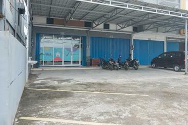 هتل Reddoorz At Vall Guest House Balikpapan
