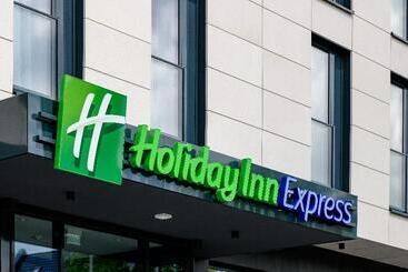 هتل Holiday Inn Express   Fulda, An Ihg