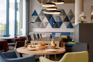هتل Holiday Inn Express   Fulda, An Ihg