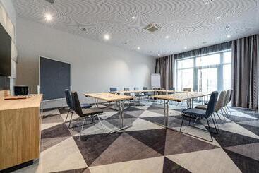 هتل Holiday Inn Express   Fulda, An Ihg