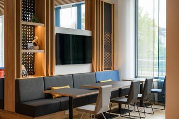 هتل Holiday Inn Express   Fulda, An Ihg