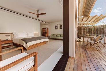 هتل Six Senses Ibiza