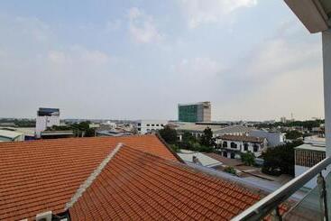هتل Sky