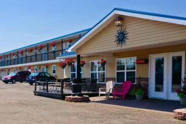 Parlee Beach Motel