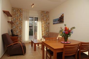 Apartamentos Turisticos Aguilas De Los Collados