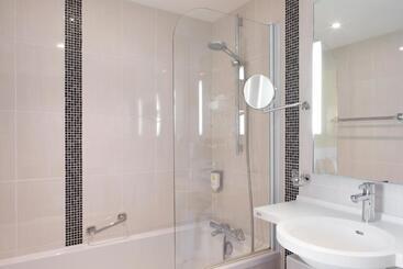 هتل Arverna Vichy   Clt