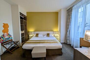 هتل Arverna Vichy   Clt